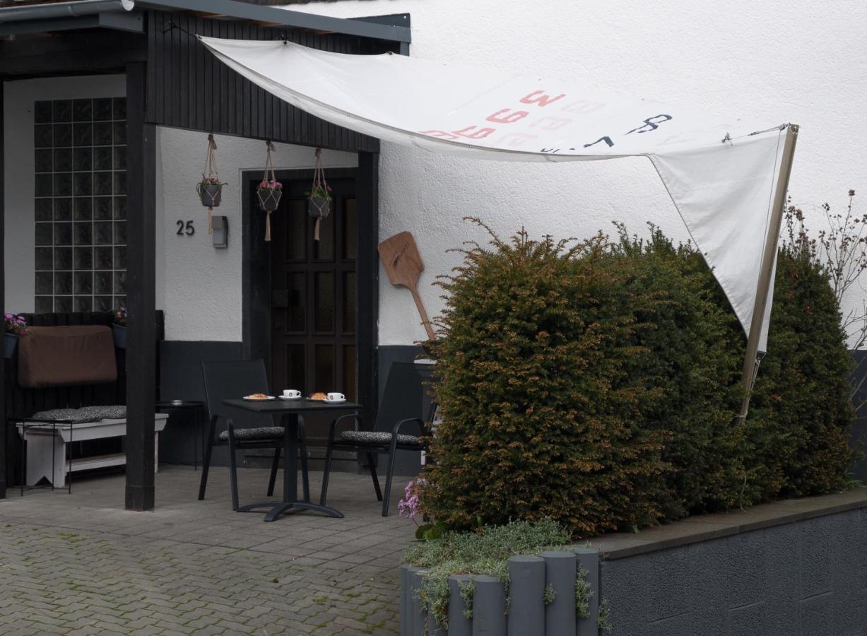 Ferienwohnung Backes Ettringen  المظهر الخارجي الصورة